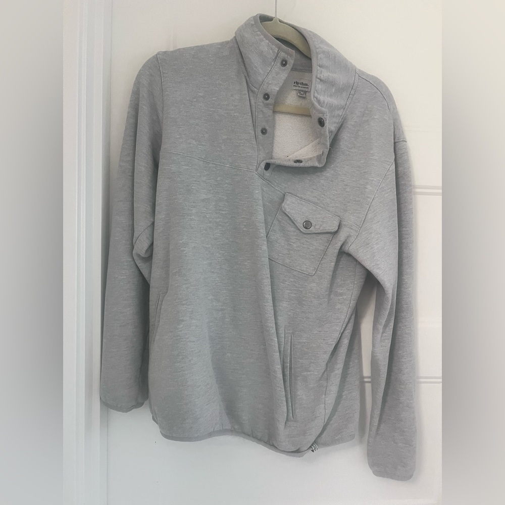 Rhythm Light Gray Adventure Pullover